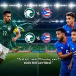 Hình ảnh đồ họa chênh lệch đẳng cấp giữa Salem Al Dawsari dẫn bóng mạnh mẽ với biểu tượng Chim ưng xanh và một nhóm cầu thủ Puerto Rico co cụm phòng ngự trên nền sân vận động Q2 Stadium Texas mờ ảo về đêm.
